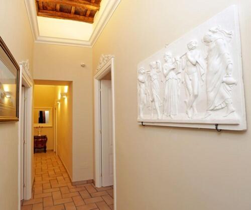 Madonna De' Monti Suites Rzym Zewnętrze zdjęcie